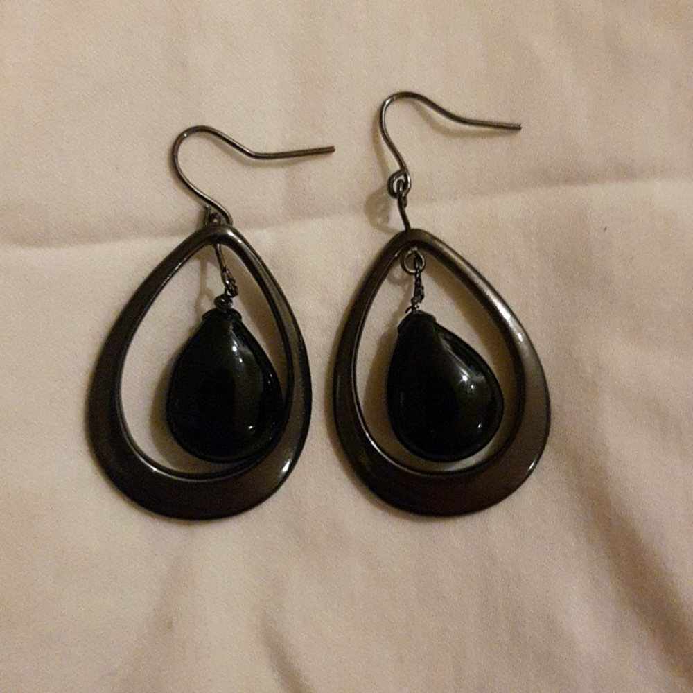 EUC Gunmetal teardrop earrings